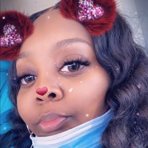 Meet your Posher, Jillian